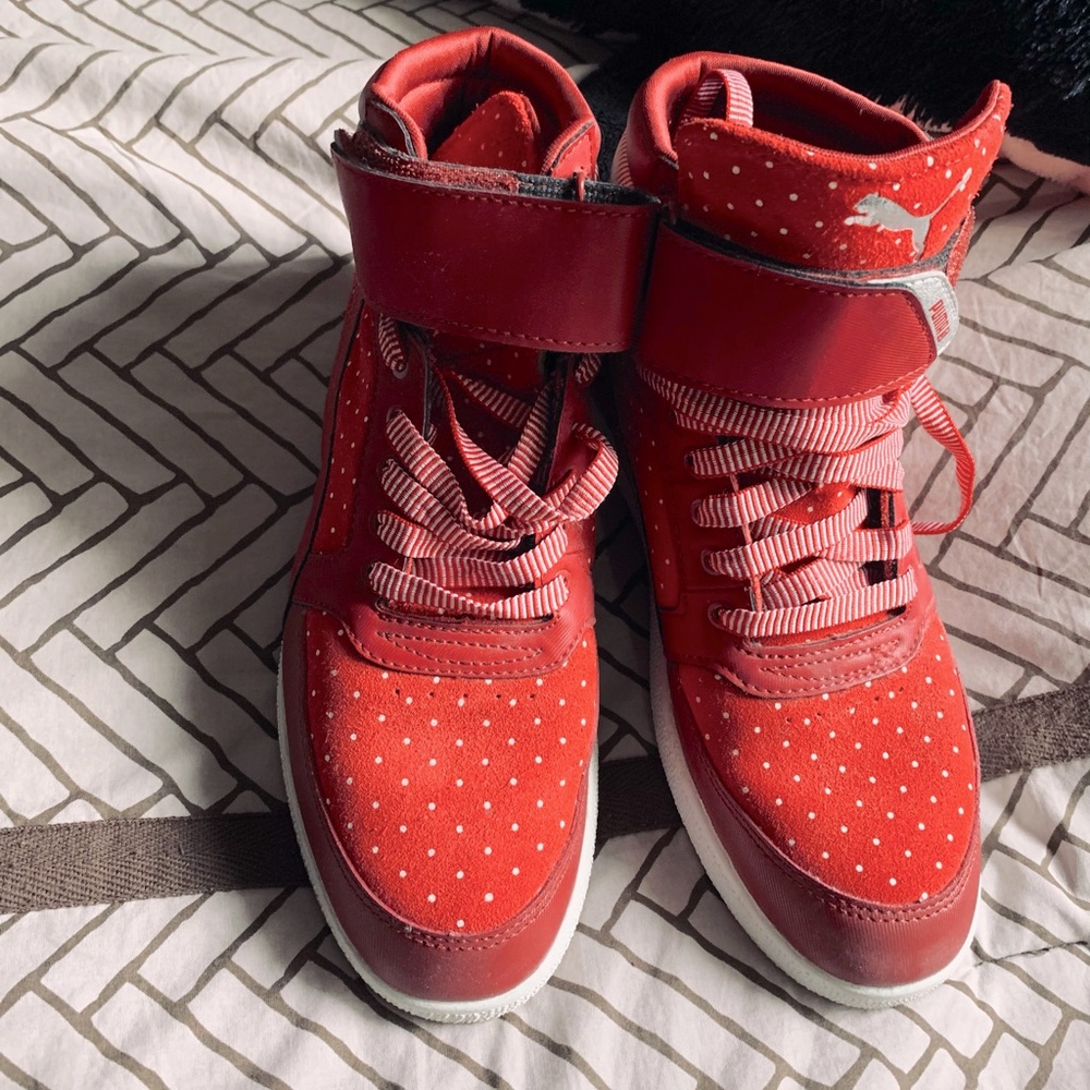 NWT - box not included Puma Skyla high tops